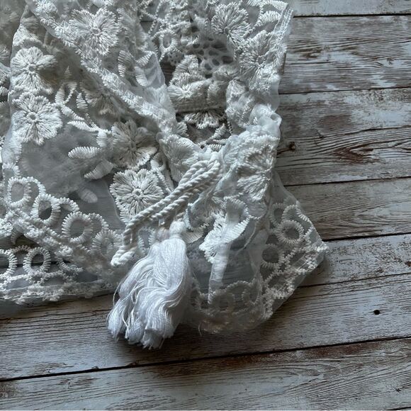 Lace Crochet Ruffle Blouse White Size Small - Picture 3 of 8